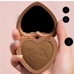 🆕 KimChi Chic Thailor Bronzer - 04 I went to Miami